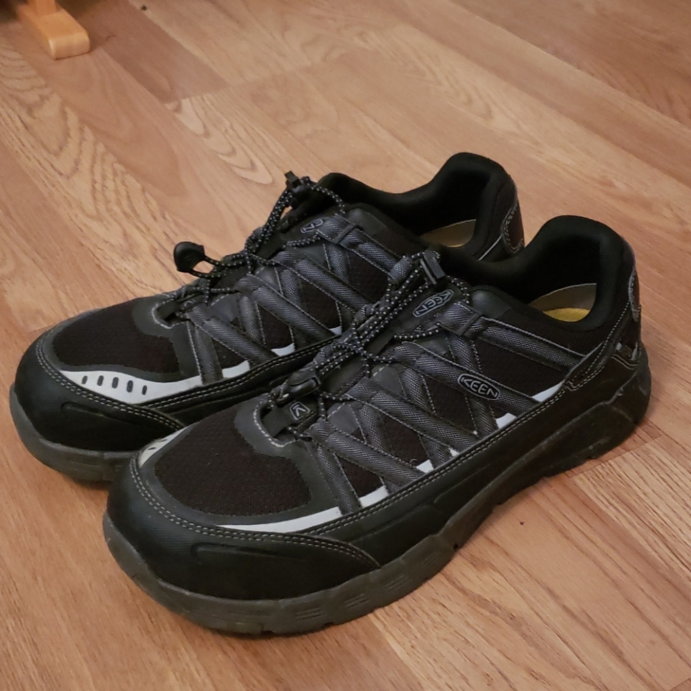 Keen work shoes